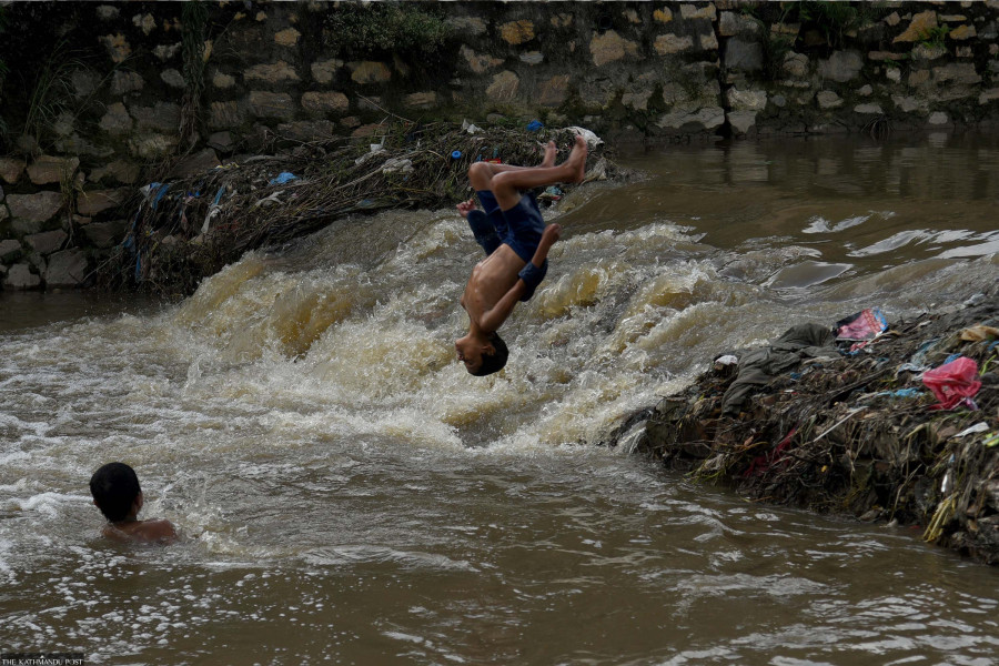 Heat rises across Tarai as westerly wind weakens