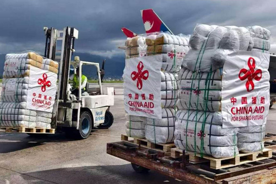 China sends third batch of emergency relief supplies to Nepal