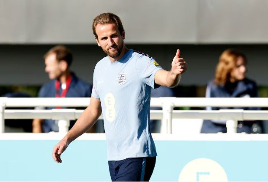 Kane considers NFL kicking career after soccer