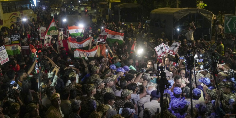 Flash Protests Keep the Flag Flying; Dipke-Bora's Detentions, Police Action Fail to Deter Delhi's Protesters