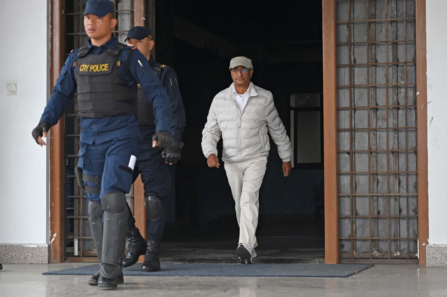 Supreme Court issues show-cause order over Lekhak’s detention