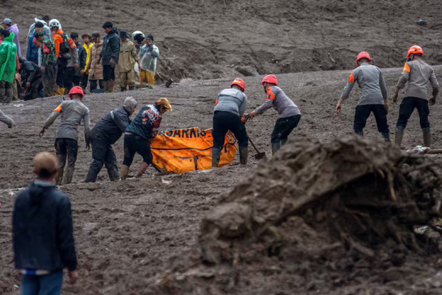 Indonesia resumes search for 80 after landslide kills 10 in West Java