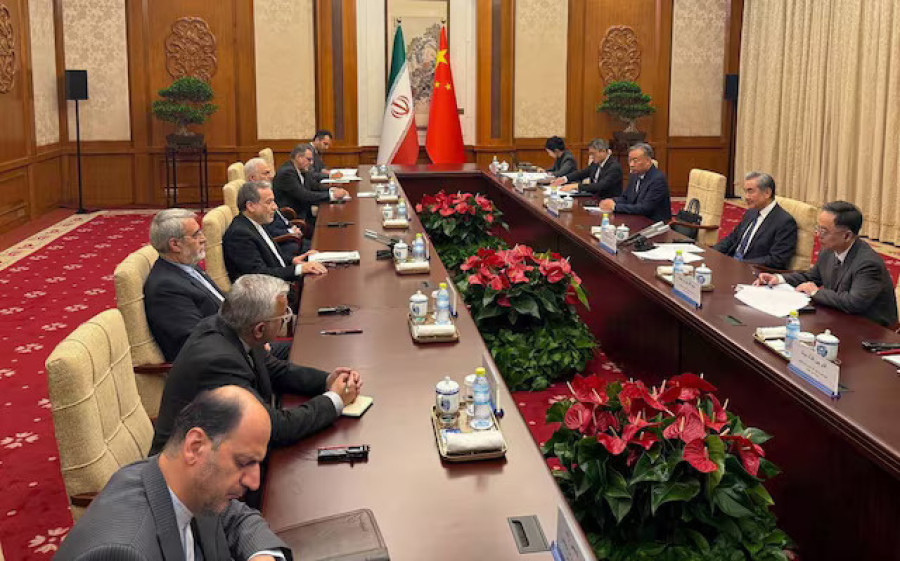 Iran foreign minister meets Chinese counterpart a week before Trump’s Beijing trip