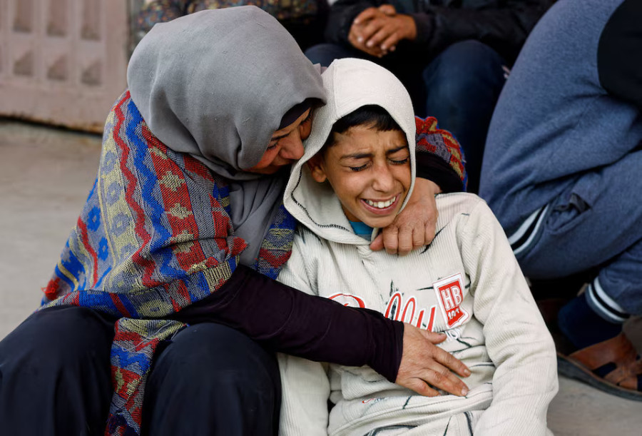 Israeli fire kills 11, including journalists, Gaza health officials say