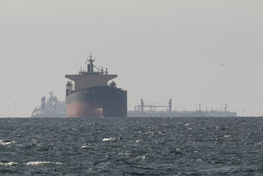 Iranian oil flows through Strait of Hormuz even as Gulf neighbours’ exports shut