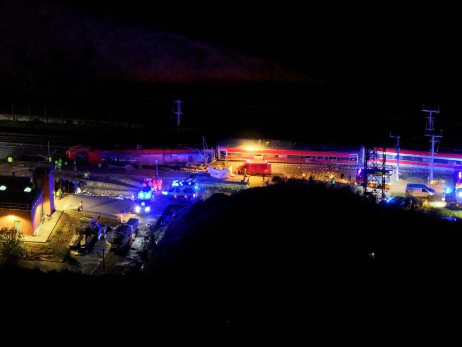 21 killed as two high-speed trains collide in Spain