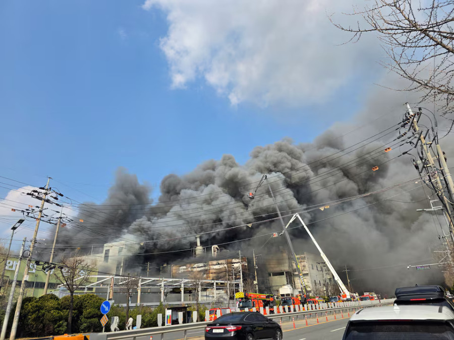 Fire at Korean car parts factory kills 14, injures 60