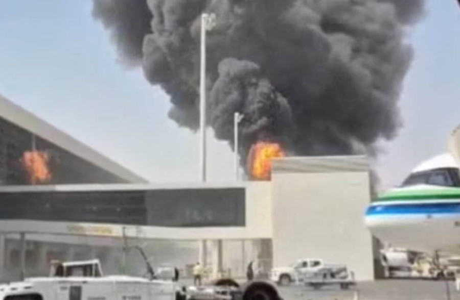 Loud blast at Riyadh airport as travellers evacuated and airlines cancel flights