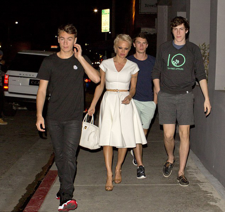 Pamela Anderson makes kids sign contracts