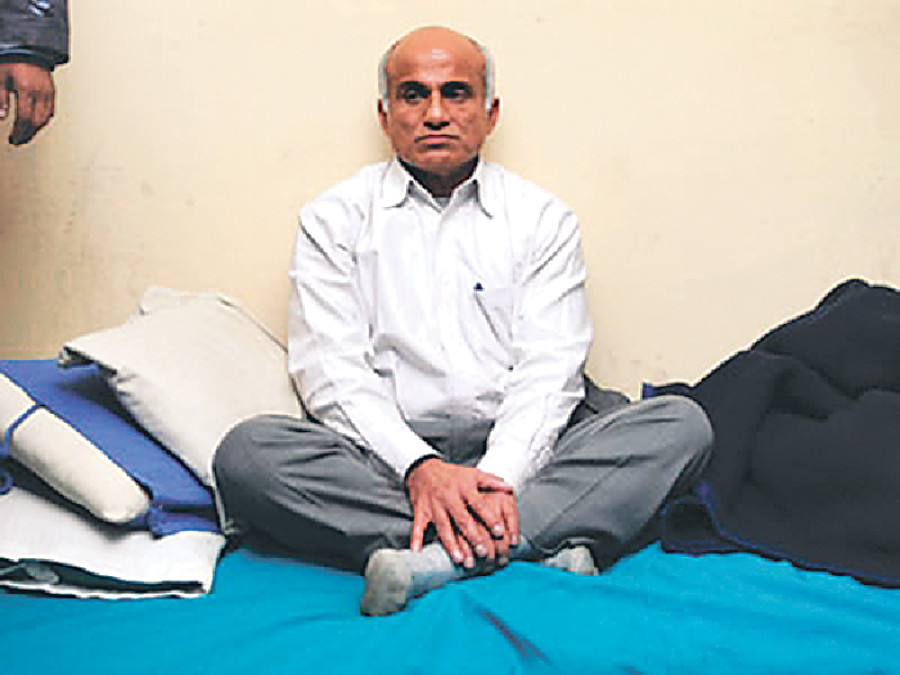 Dr KC begins another fast