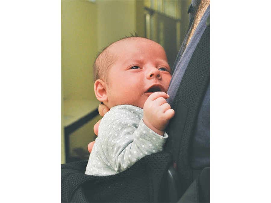 Foreigners unable to take surrogate babies home