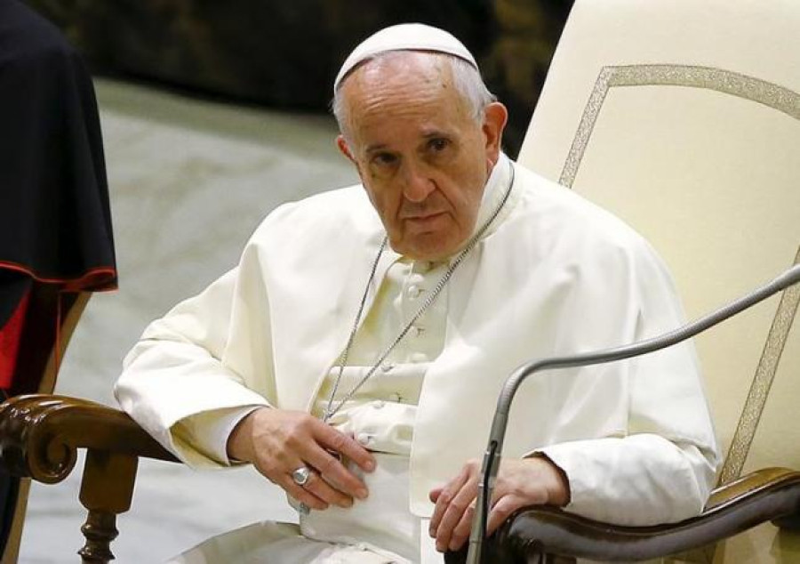 Pope radically simplifies Catholic marriage annulment procedures