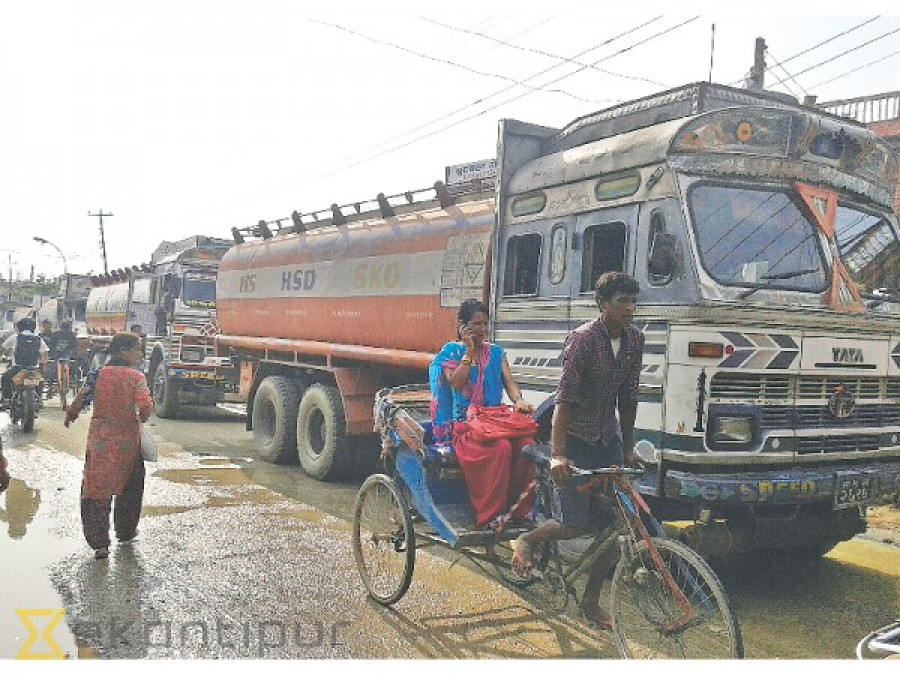 8 fuel tankers enter through Belahiya point