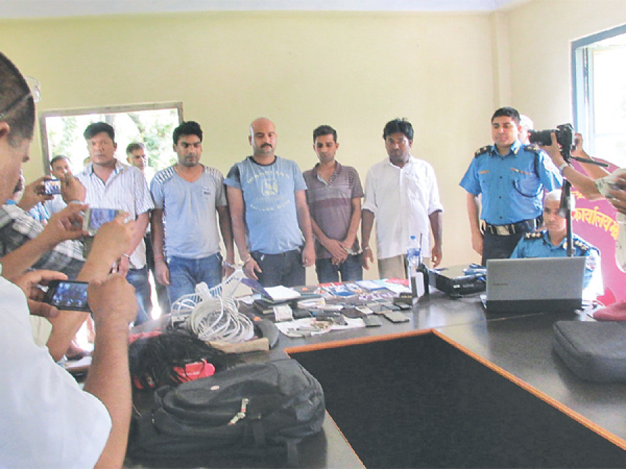 Captors held, 3 hostages freed