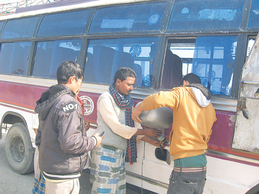 Smuggling of gasoline rampant in border villages