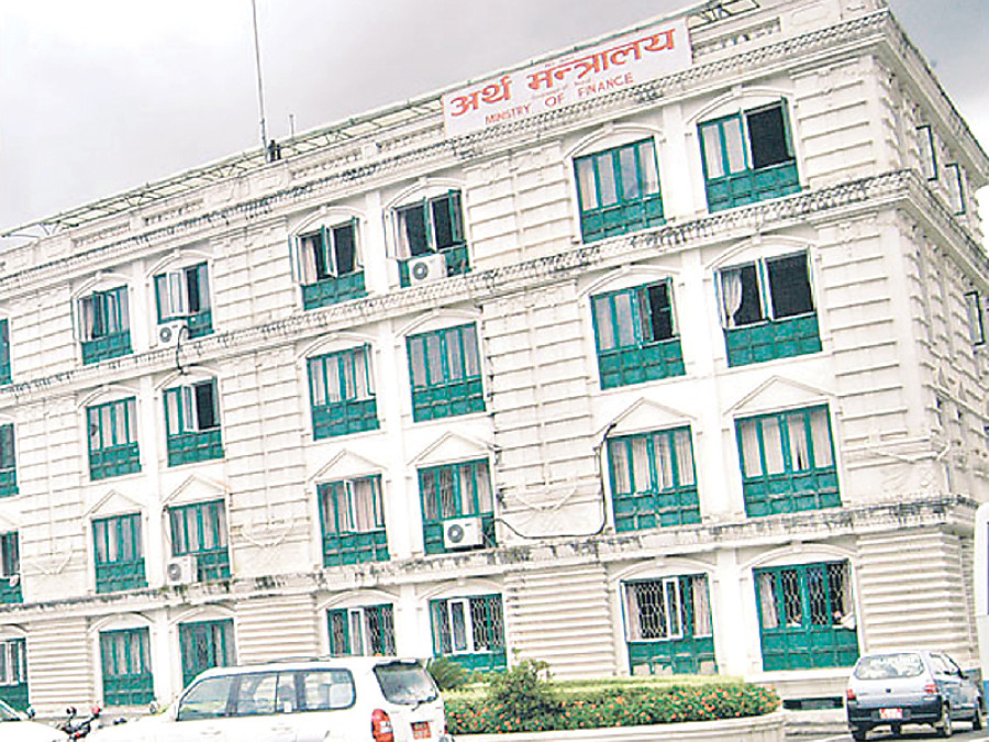 Govt expenditure dipped to 69.9pc in FY 2014-15