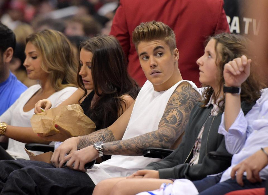 Argentine judge orders arrest warrant for Justin Bieber