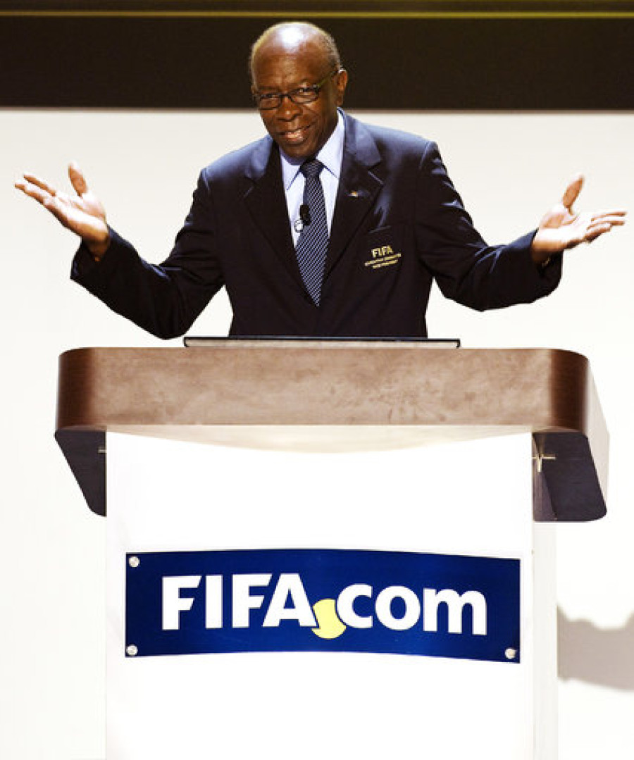 FIFA officials arrested on corruption charges