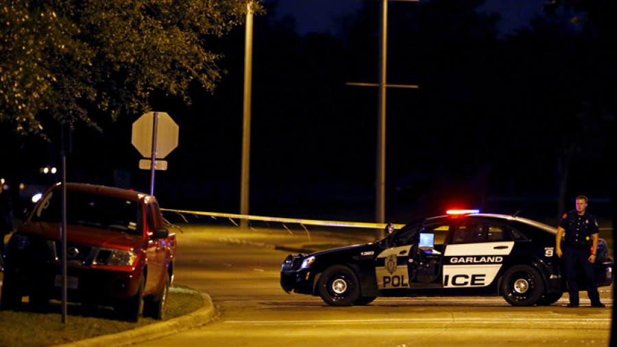 Gun attack at Dallas police headquarters
