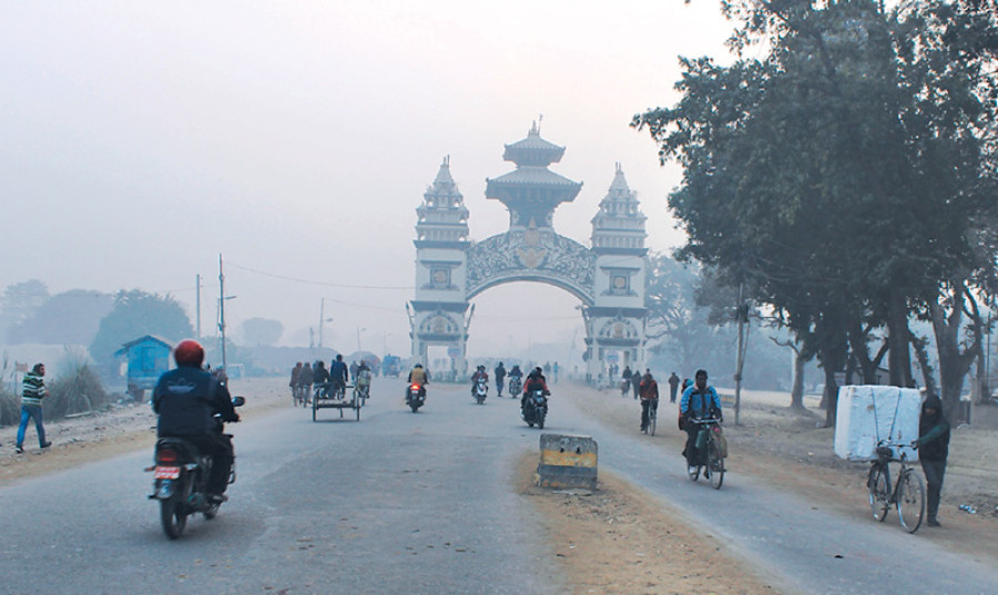 India withdraws 500- and 1,000-rupee banknotes from circulation, Nepalis in border areas worried