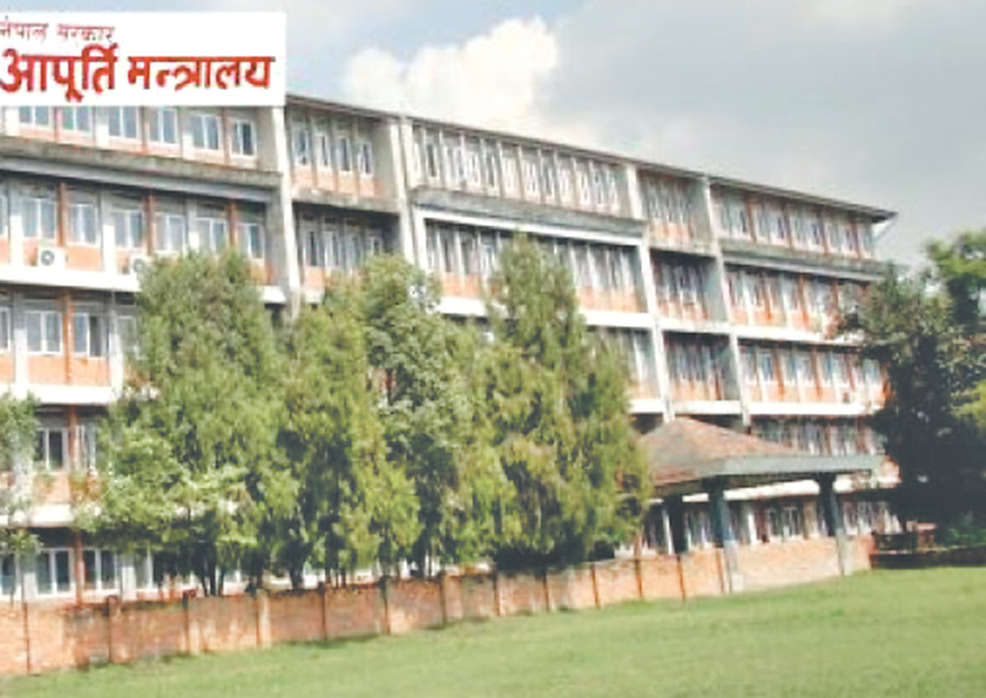 Govt cracks down on overcharging retailers