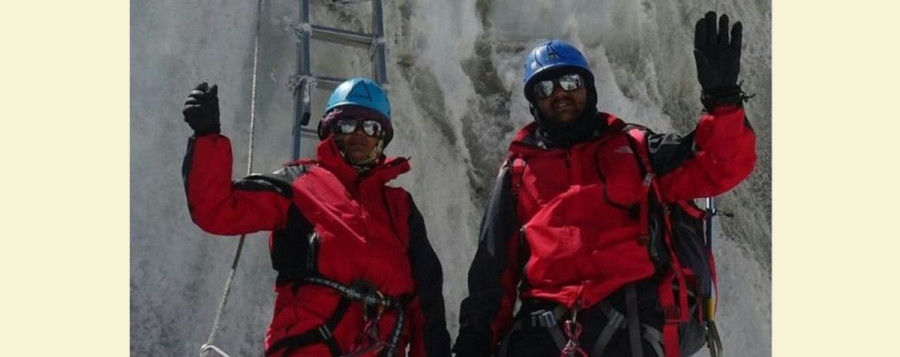 Govt slaps 10-yr ban on Indian police pair claiming to have scaled Everest