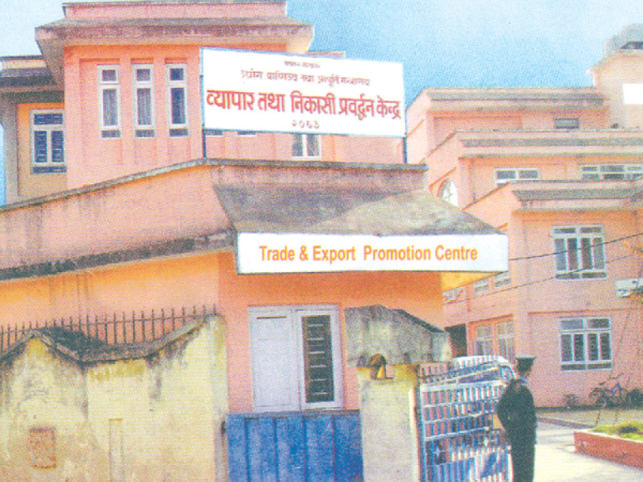 Imports drop in all sectors except gold, colza seeds