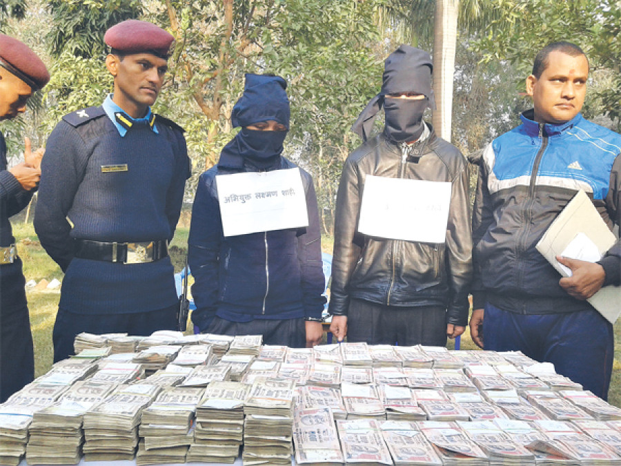 2 held in Mumbai robbery case