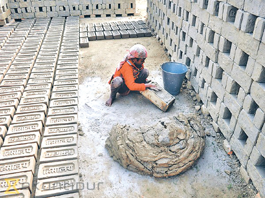Majority of Tanahu brick kilns breaching govt rule