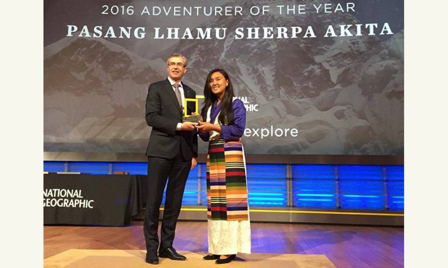 Pasang Lhamu Sherpa Akita receives Nat Geo’s award