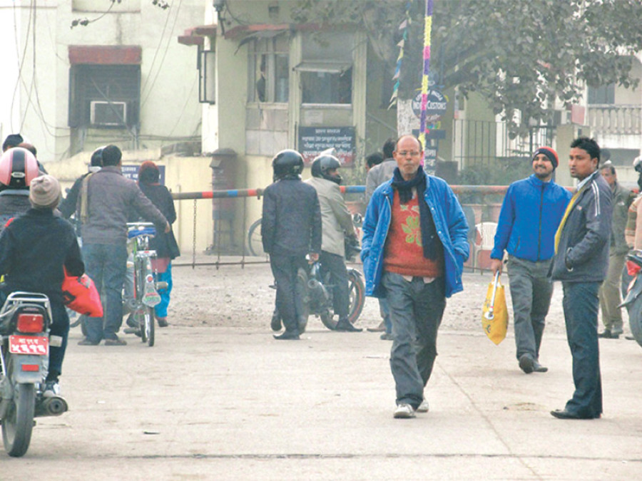 Birgunj-Raxaul point shut for 2 hrs