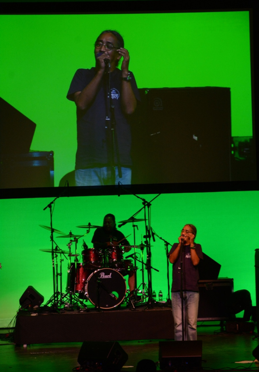 Nepathya performs in LA amidst technical failure