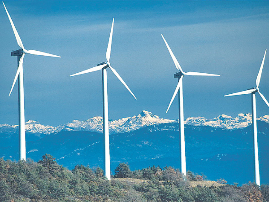 Harnessing wind power ‘not easy’