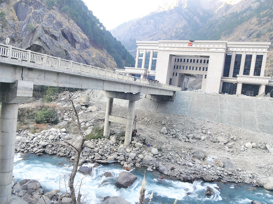 Kerung border point resumes operations