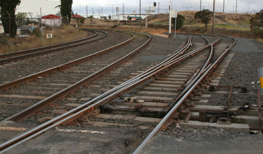 Kolkata-Jogbani railway of no use, say traders