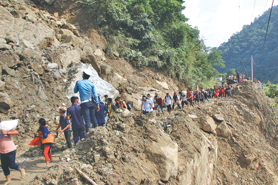 Landslide obstructs 6km stretch of Siddhartha Highway in Palpa