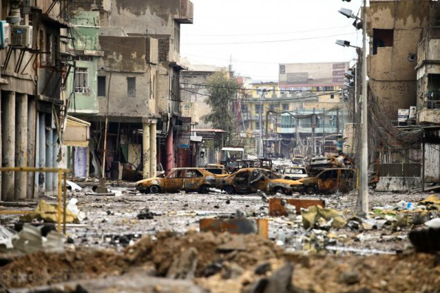 Iraqi forces besiege Islamic State around Mosul Old City