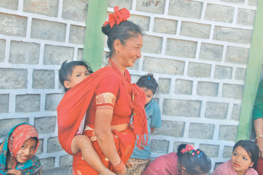 At 32 years of age, this mother has 10 children!