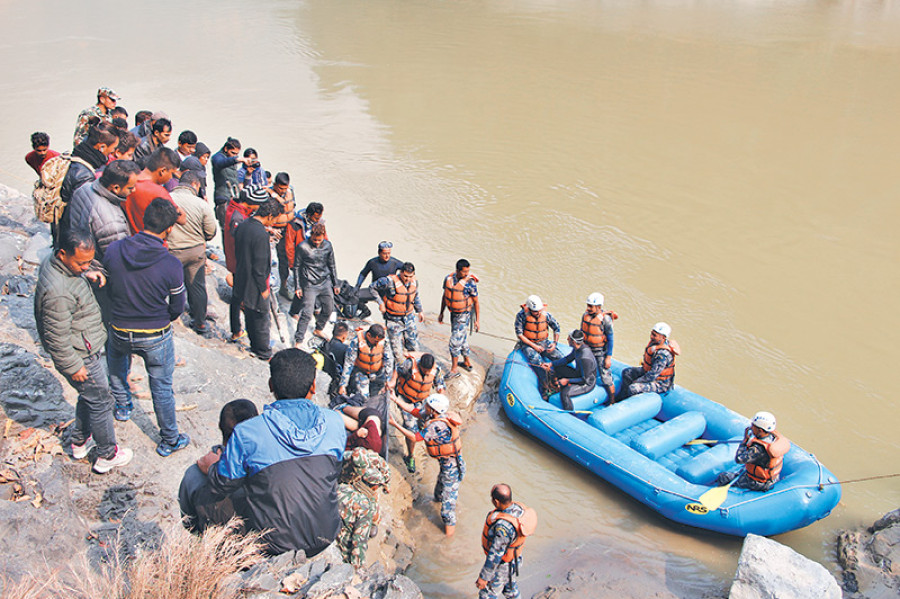 Bus plunges into Trishuli; 8 dead