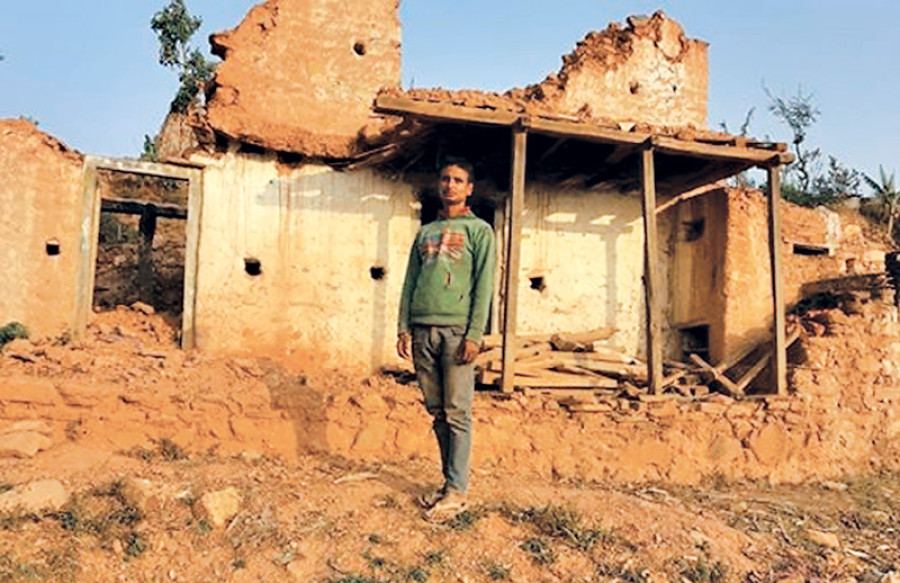 Quake victims in Ramechhap say rebuilding aid hard to get
