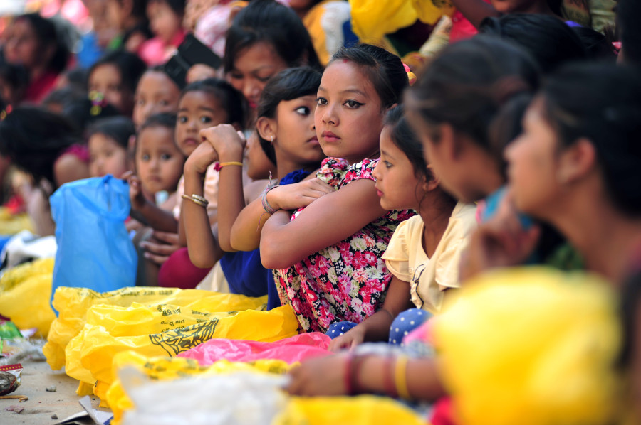 Kanya Puja marked by worshiping little girls (in photos)