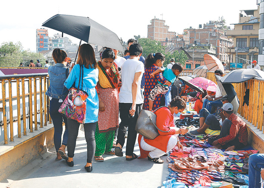 Vendors, filth give Capital’s overhead bridges bad name