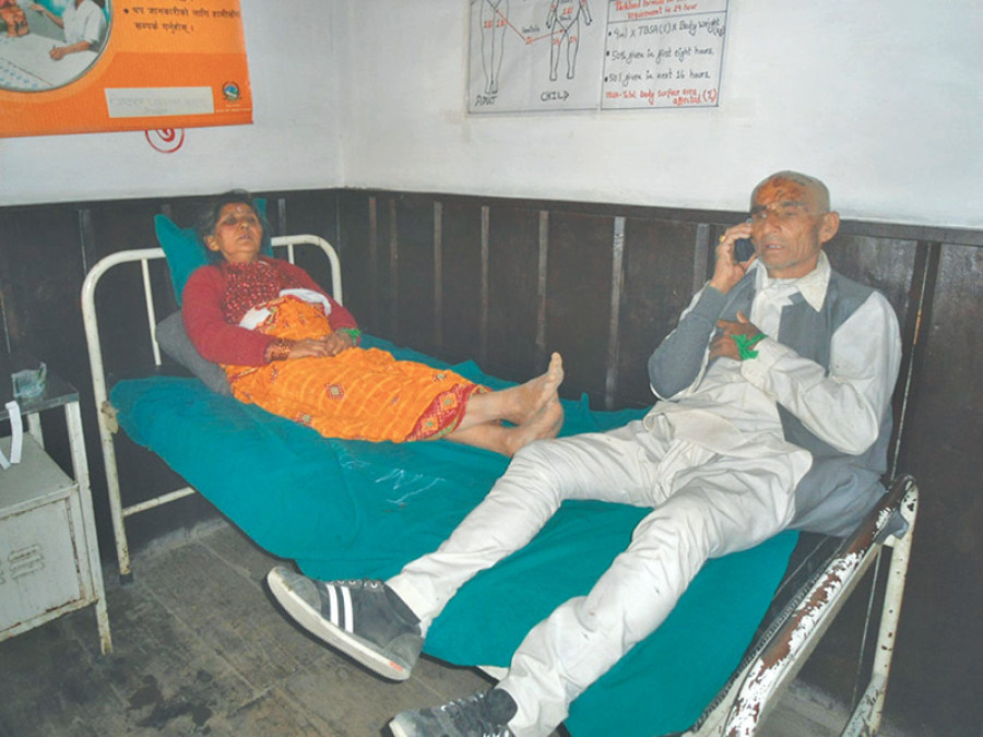 5 pilgrims die, 30 injured in Mustang bus accident