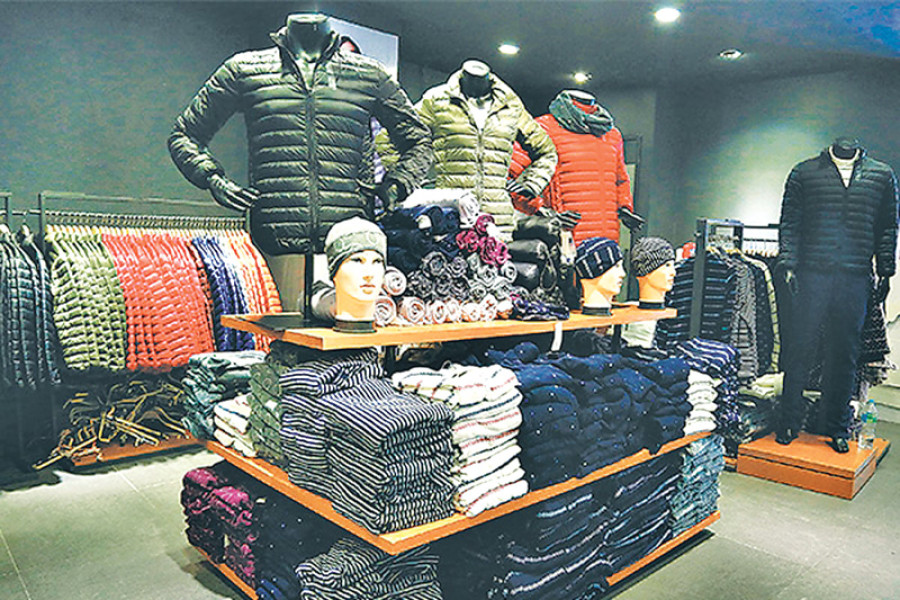 Sales of winter clothes dip on warmer temps