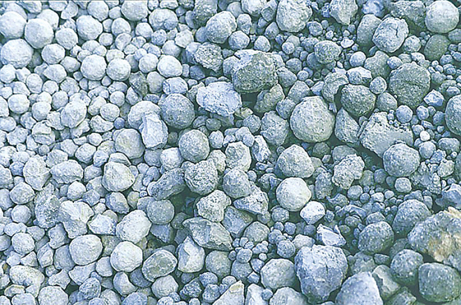 Clinker import bill surges 33 percent