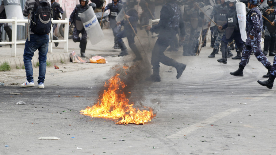 Petrol bomb hurled during FSU elections at RR campus, 3 journos injured (with photos)
