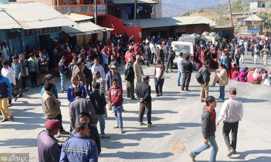 Indefinite Dhankuta strike affects common life in Sankhuwasabha