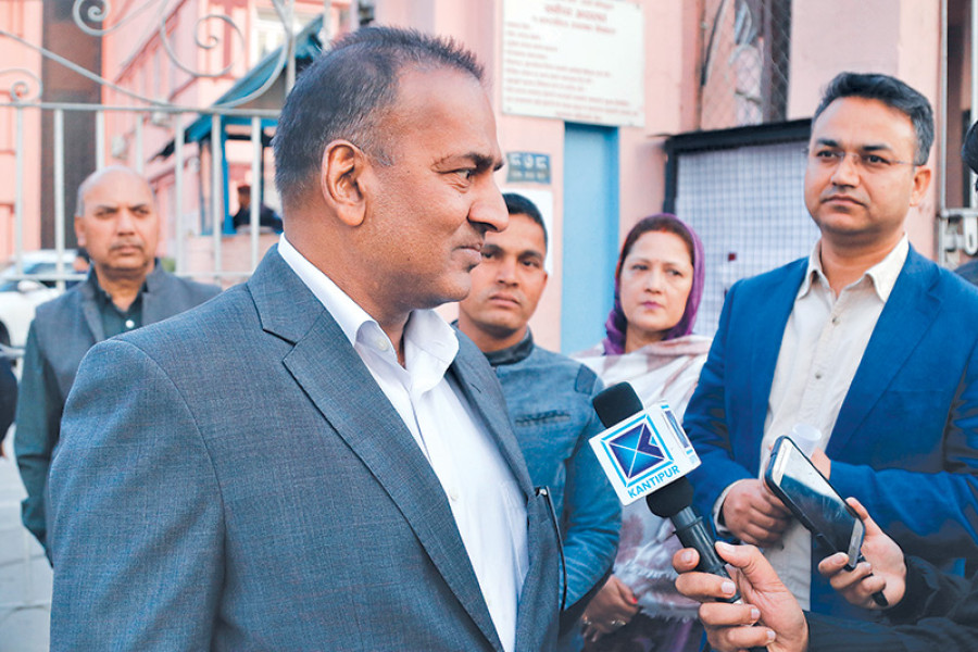 Contempt case against Kantipur sent to full bench