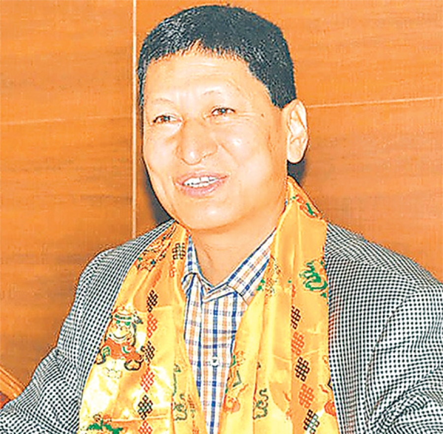 Mayor warns action against slothful staff