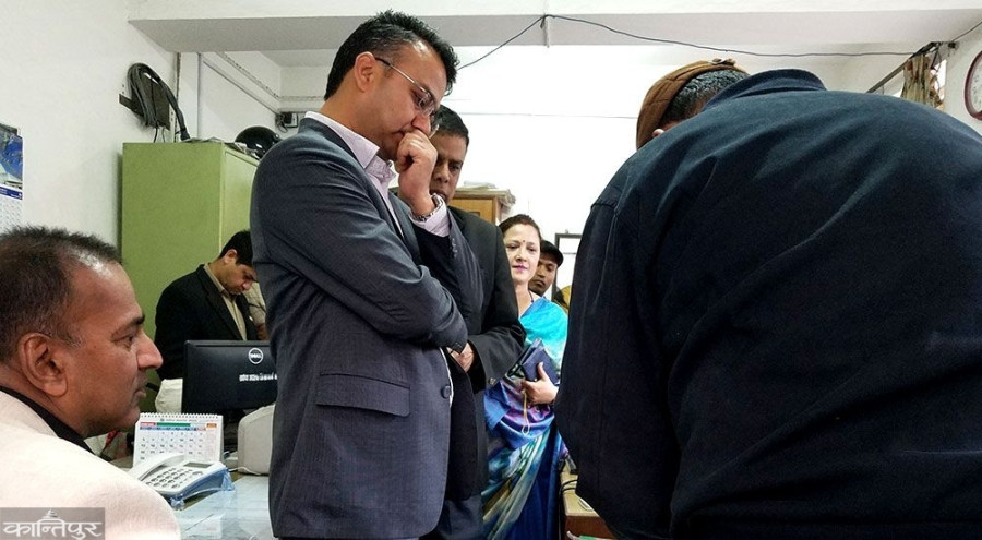 Contempt of court case: Kantipur Chief Editor Sharma records statement